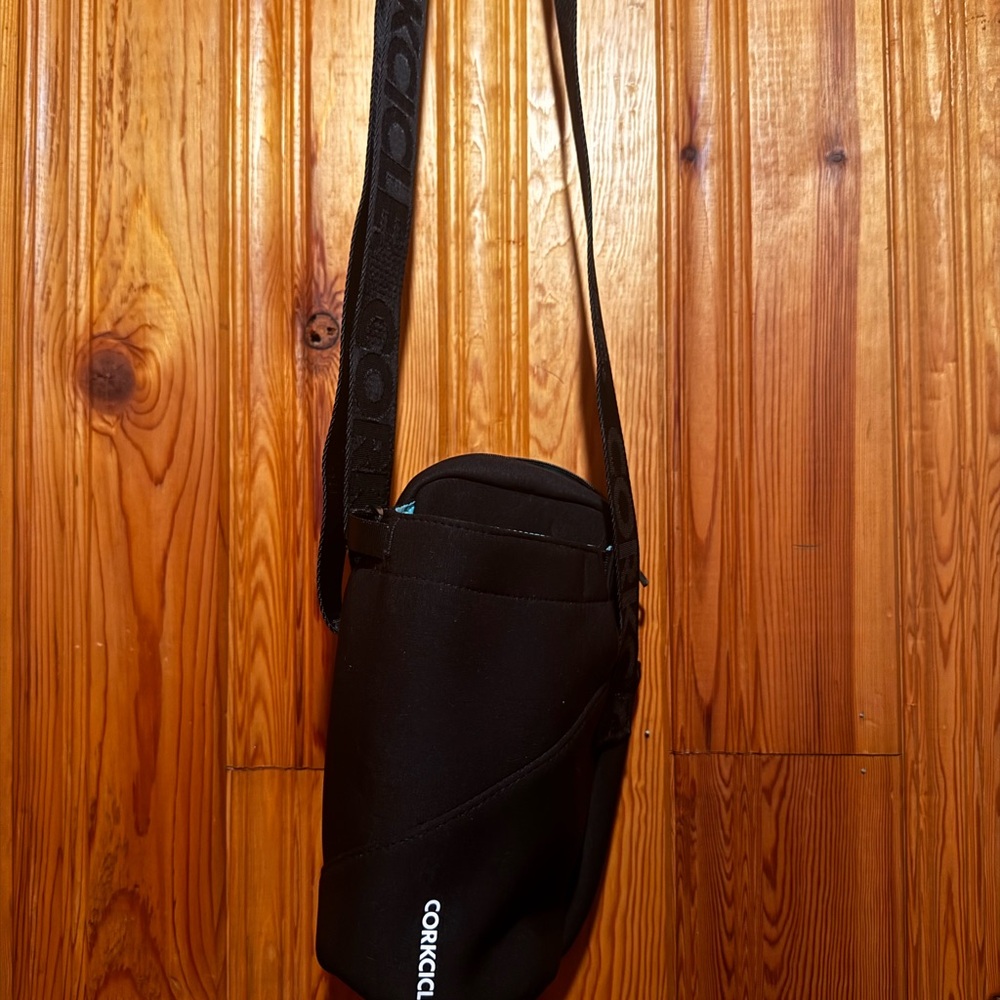 Corkcicle Black Crossbody Waterbottle Bag